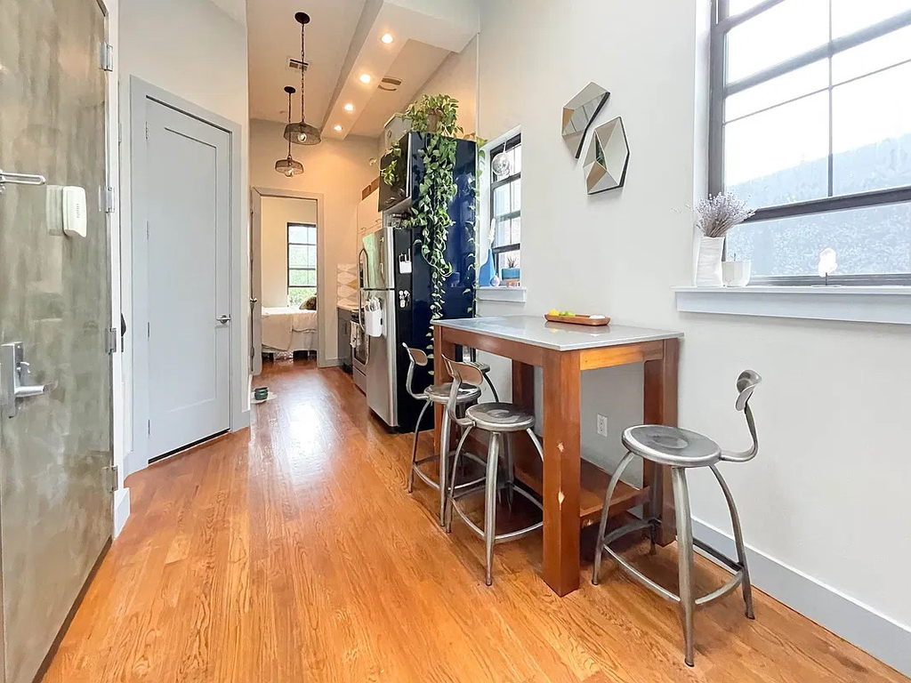 9 Marcus Garvey Boulevard - Photo 1