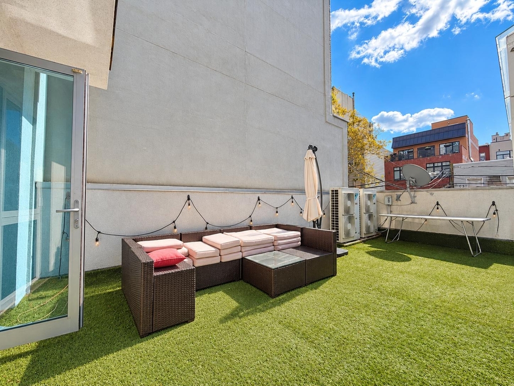 143 Skillman Avenue - Photo 5