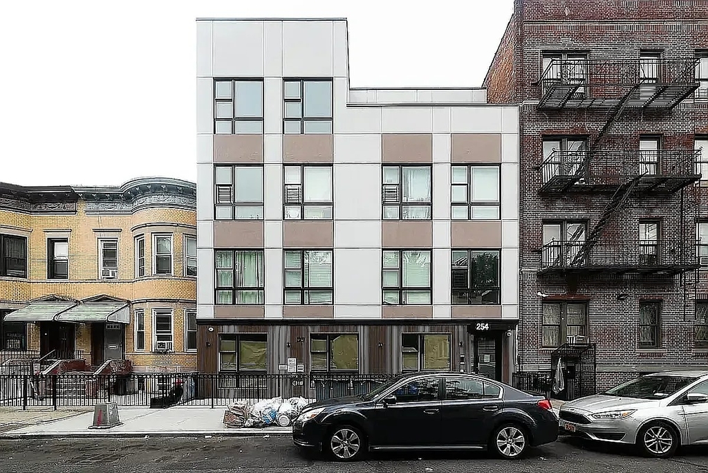 East 28th Street - Photo 11