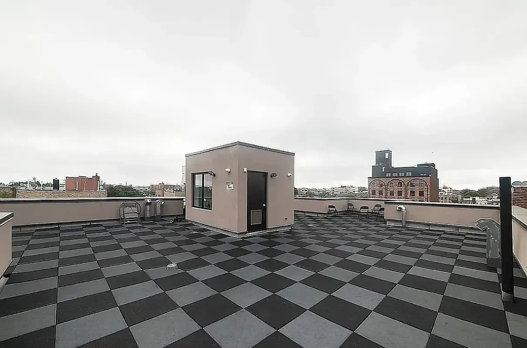 East 28th Street - Photo 10
