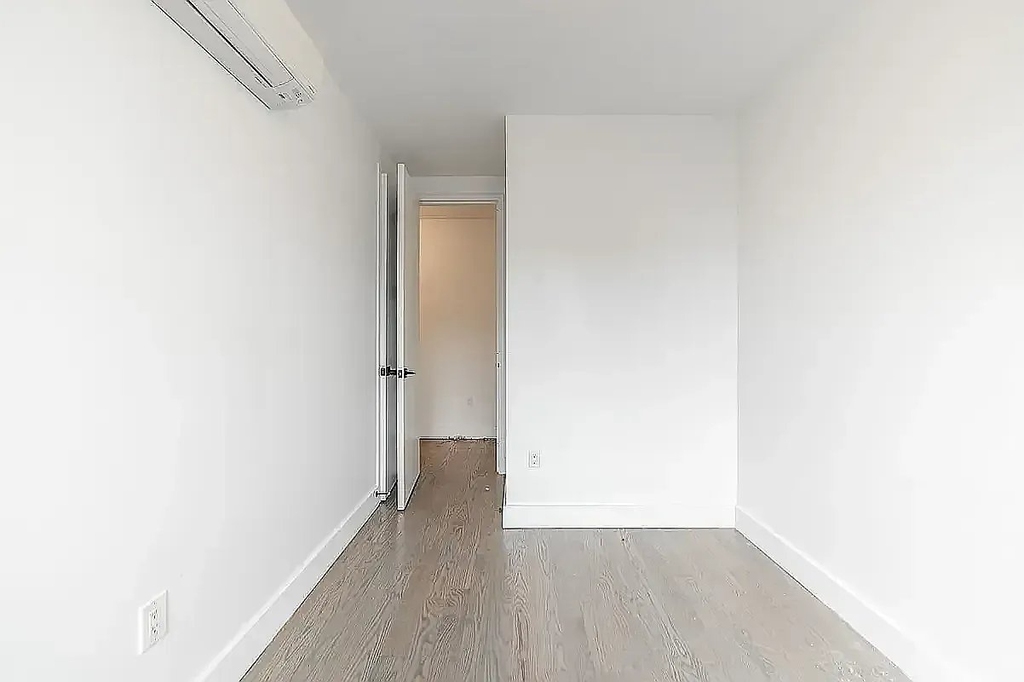 East 28th Street - Photo 4