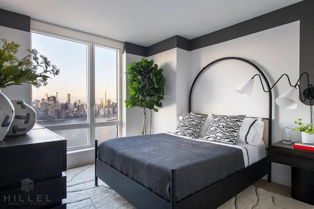 57th Avenue - Photo 0