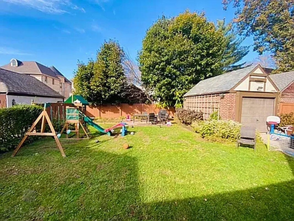 Tudor Road - Photo 15