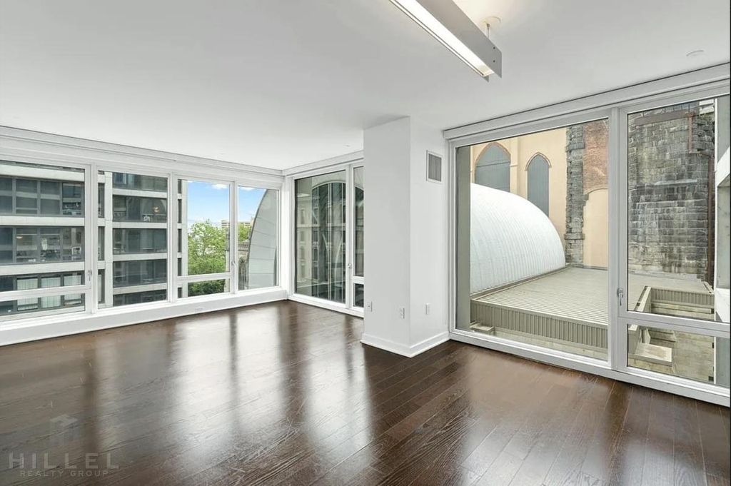 West 113th Street - Photo 2
