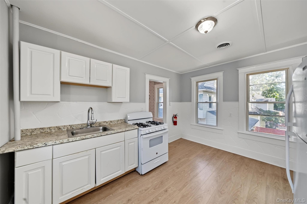 18 Chestnut Street - Photo 7