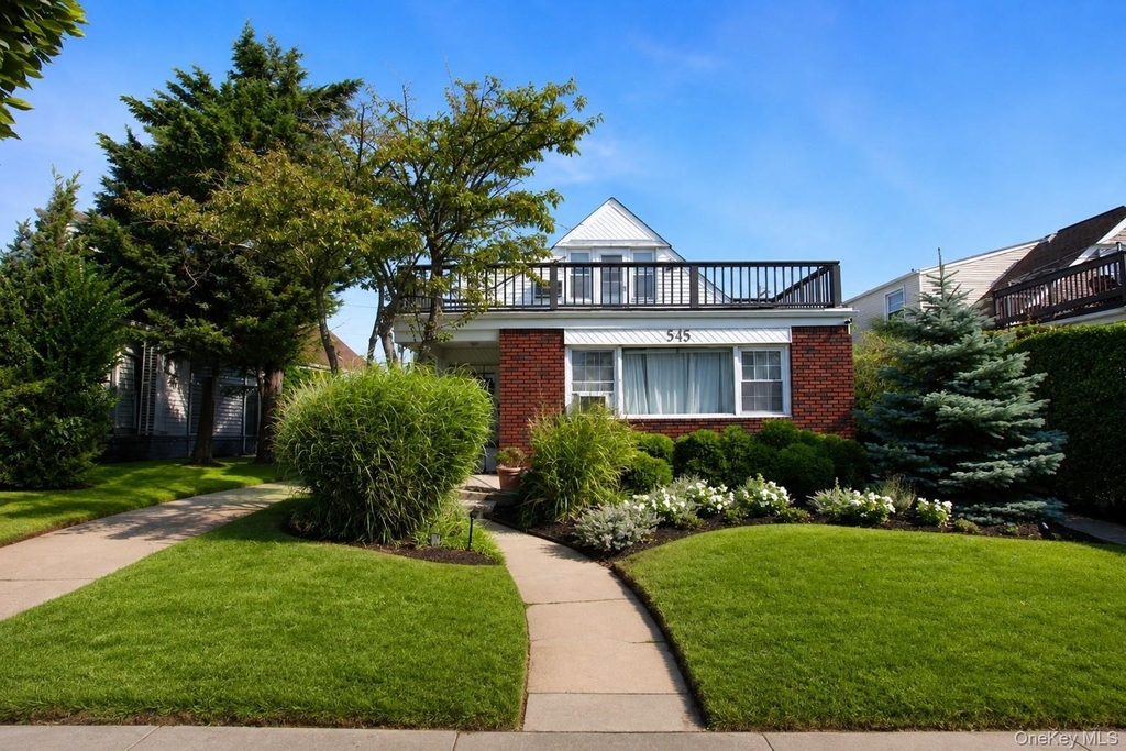 545 E Park Avenue - Photo 0