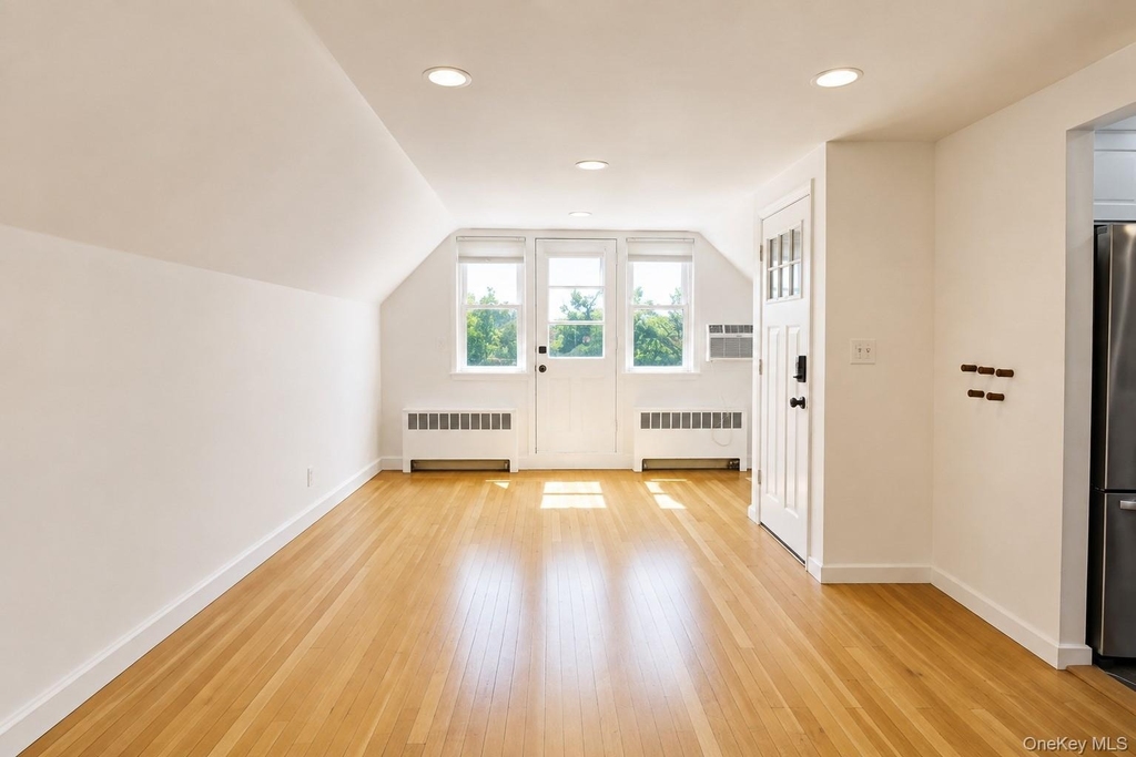 545 E Park Avenue - Photo 7