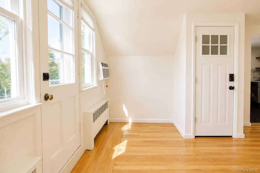 545 E Park Avenue - Photo 10