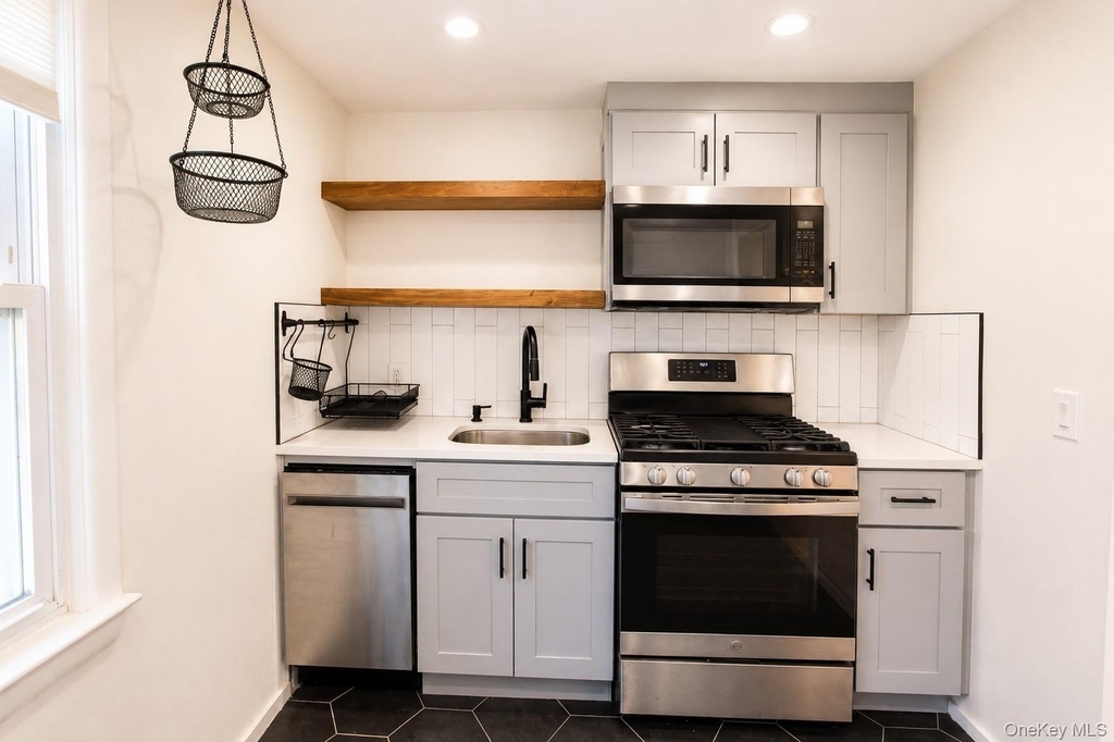 545 E Park Avenue - Photo 12
