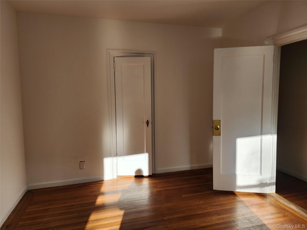77-20 Austin Street - Photo 11