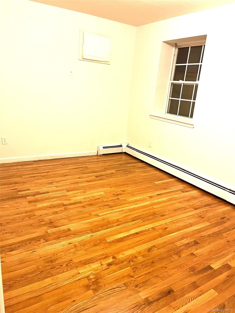 82-81 88th Pl - Photo 8