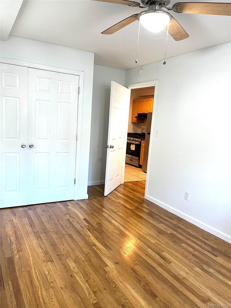 82-81 88th Pl - Photo 6