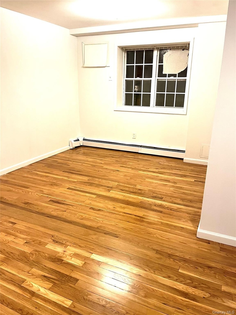 82-81 88th Pl - Photo 11