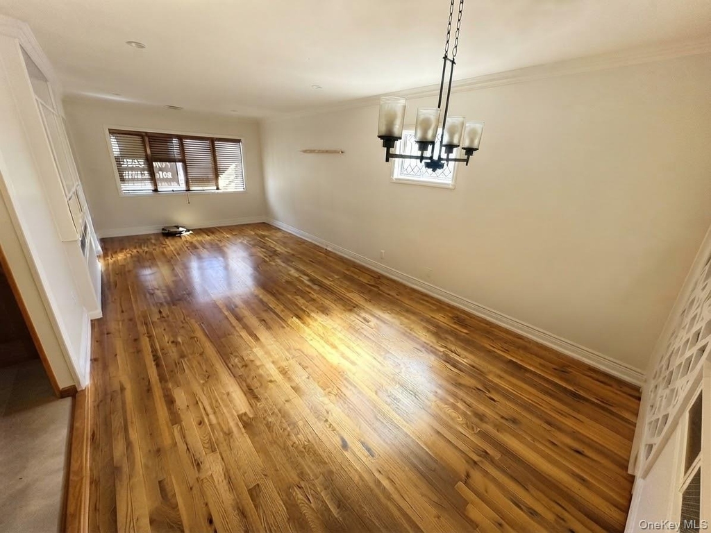 648 Dogwood Avenue - Photo 4