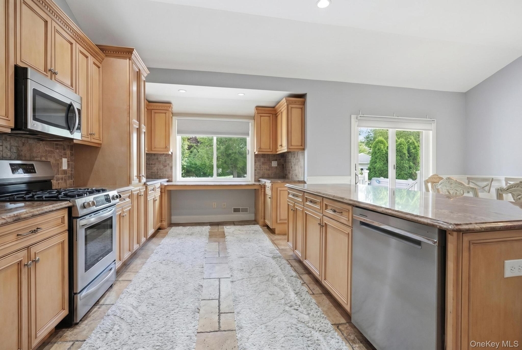 47 Orange Dr - Photo 11