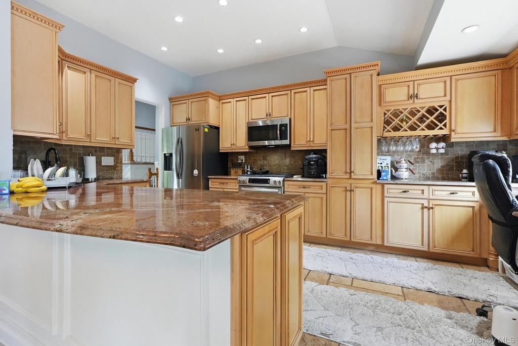 47 Orange Dr - Photo 8