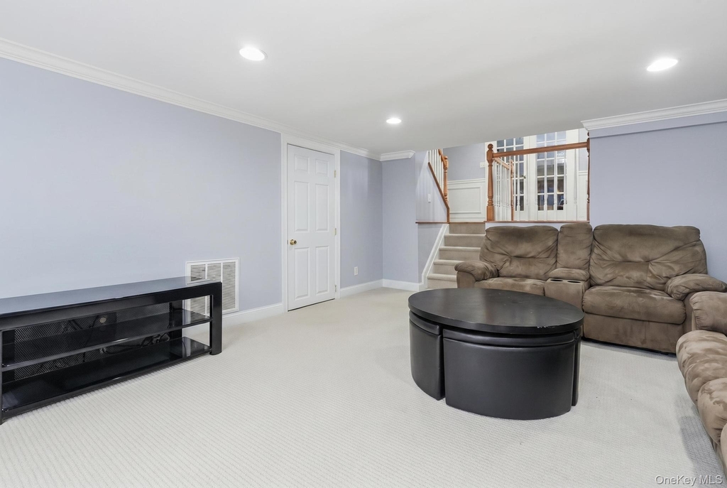 47 Orange Dr - Photo 33