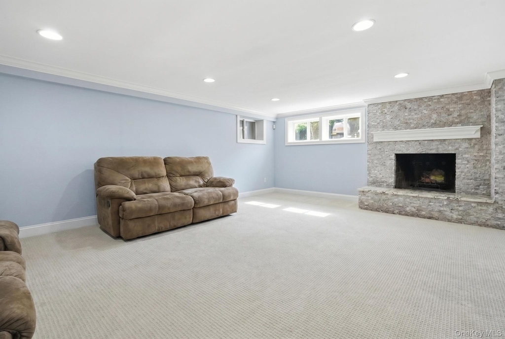 47 Orange Dr - Photo 32
