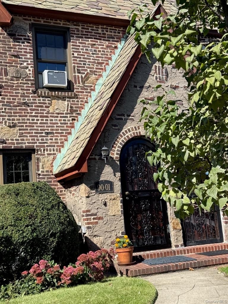 9001 63rd Avenue - Photo 1