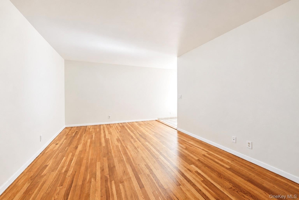 585 Mclean Avenue - Photo 2