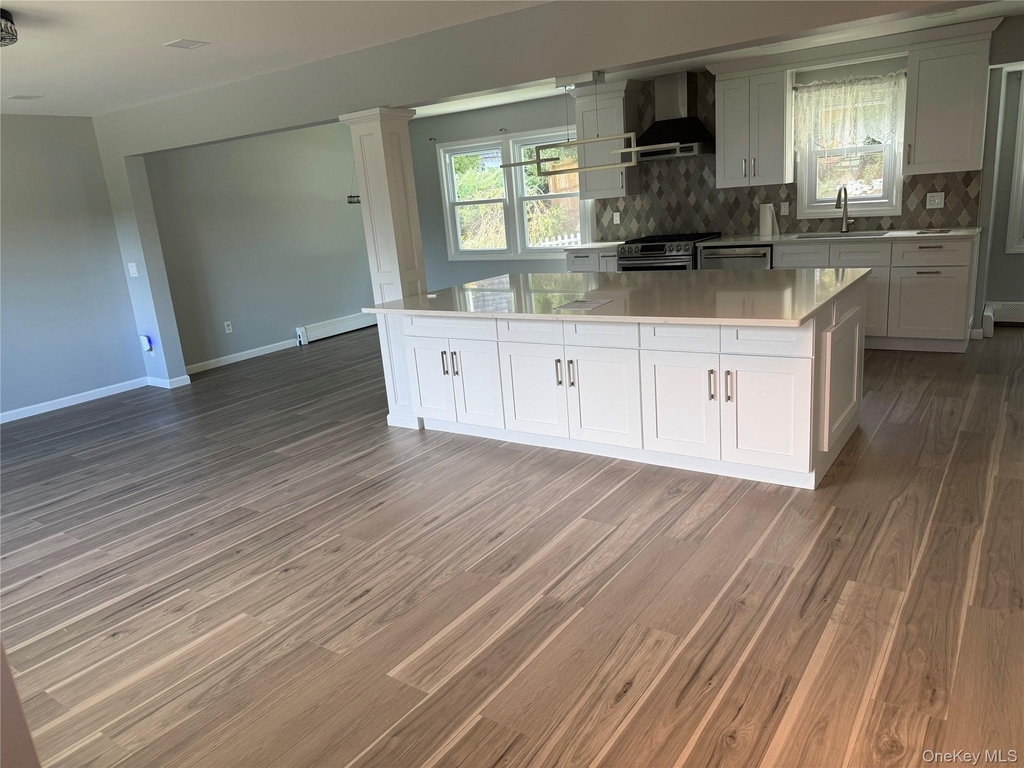 3123 Douglas Drive - Photo 2