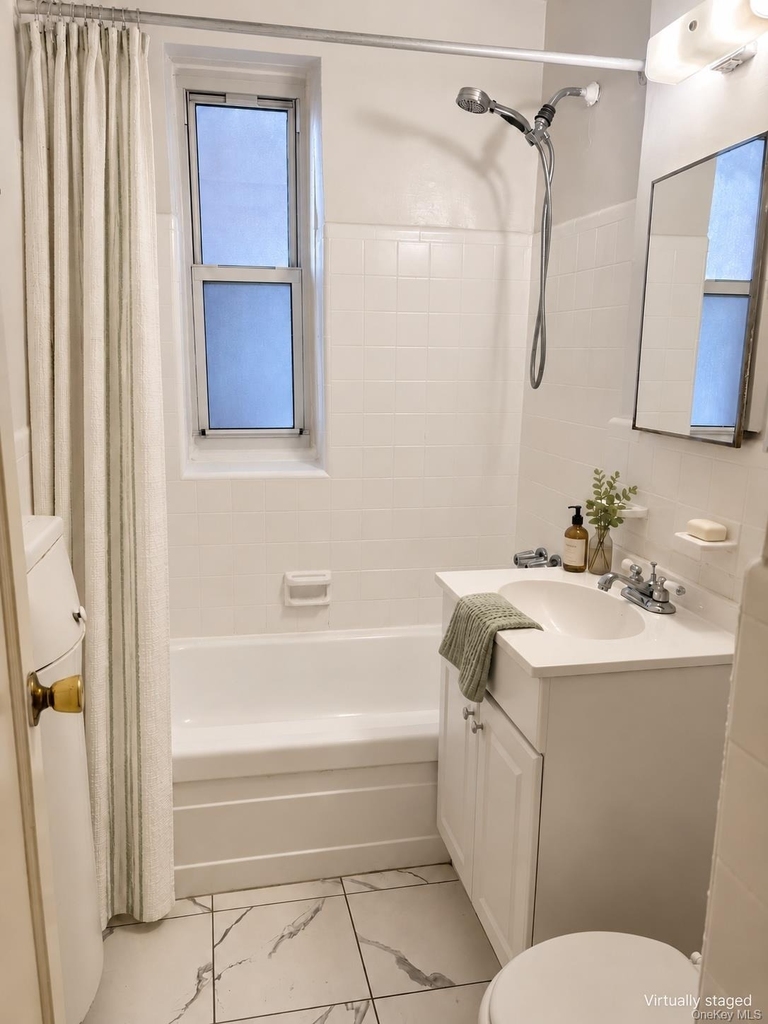 33-25 81 Street - Photo 12
