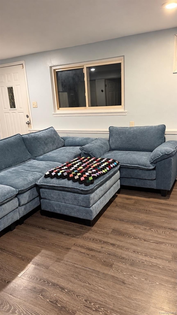 141 E John Street - Photo 4