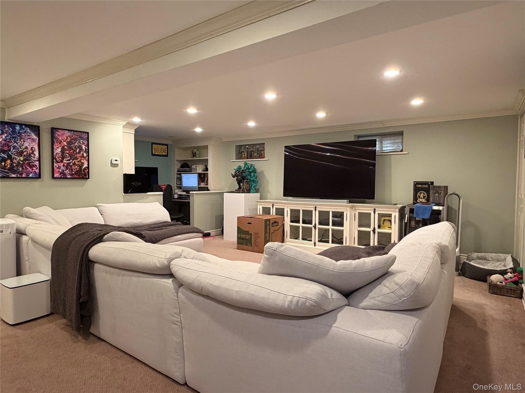 17 Renee Place - Photo 9