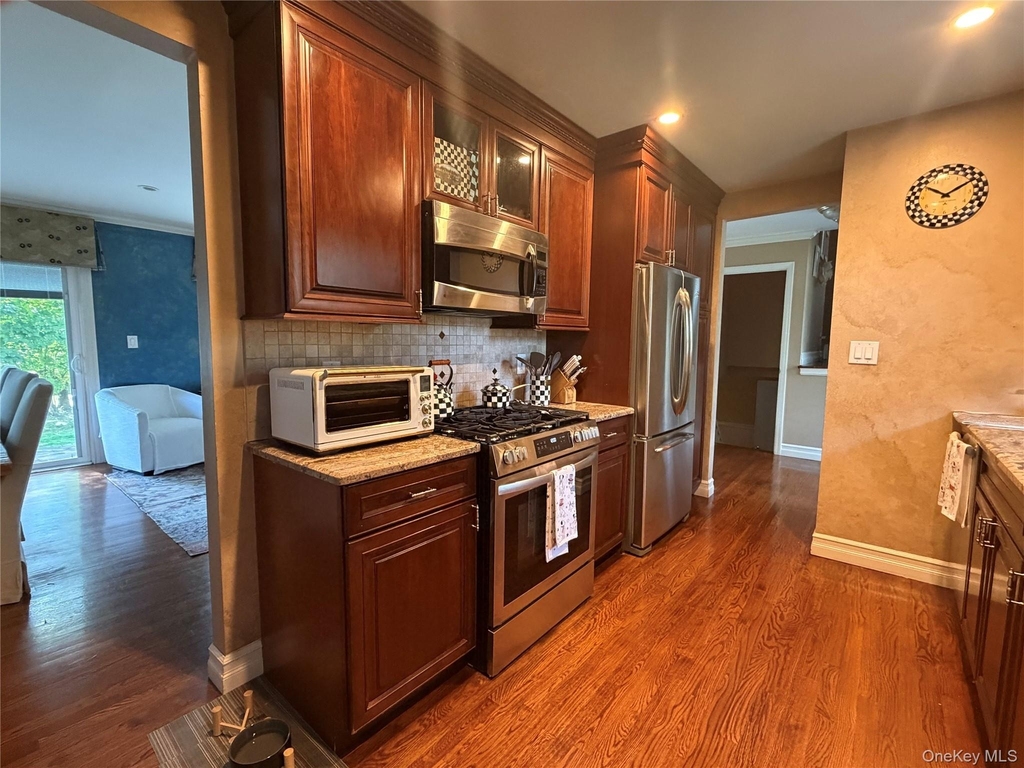 17 Renee Place - Photo 3