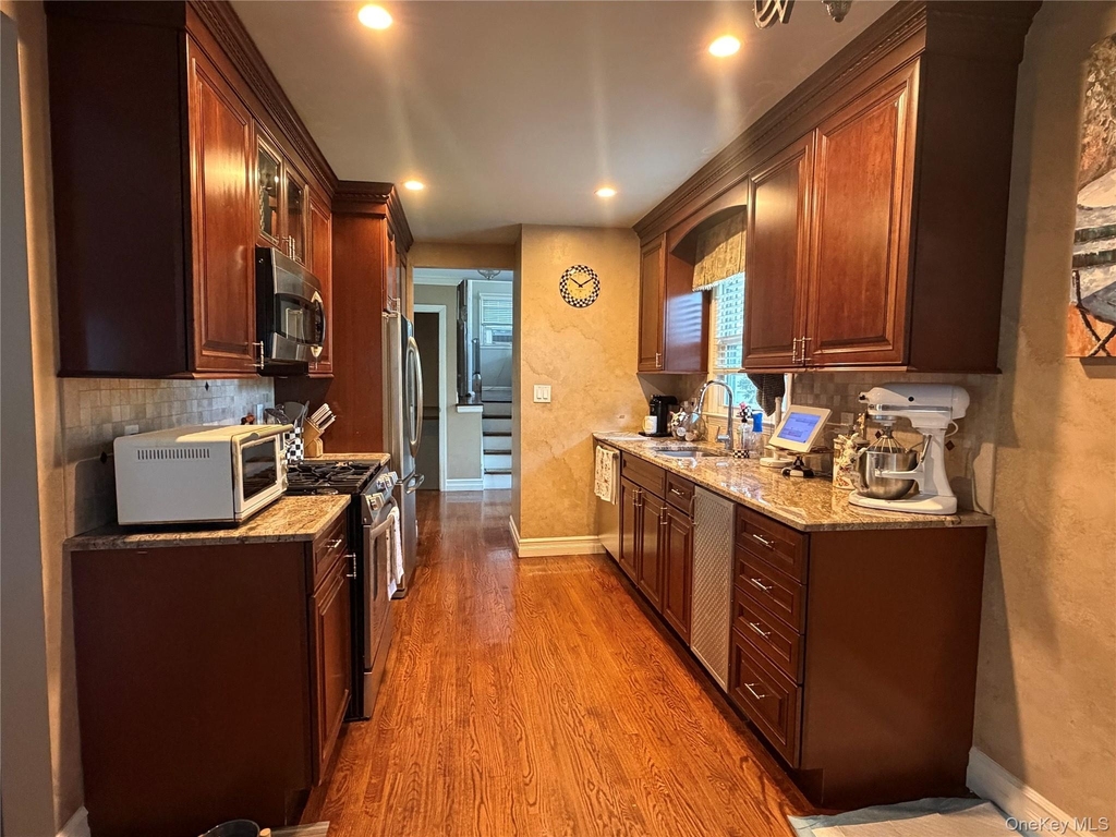 17 Renee Place - Photo 1
