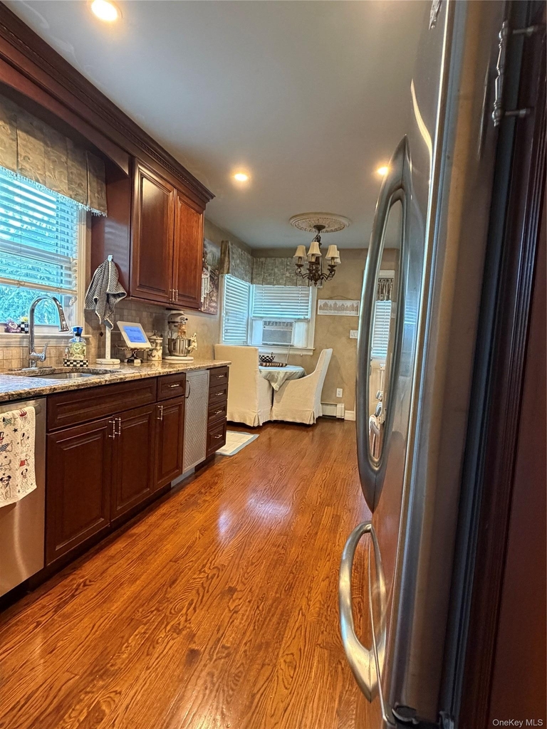 17 Renee Place - Photo 2