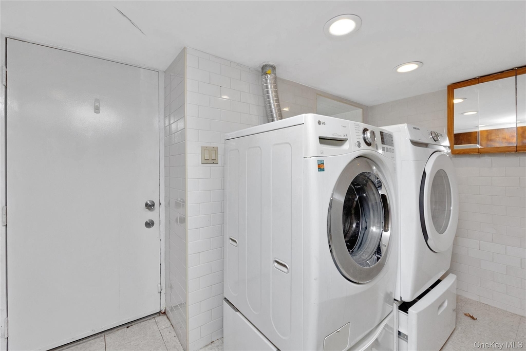 14830 11th Avenue - Photo 9