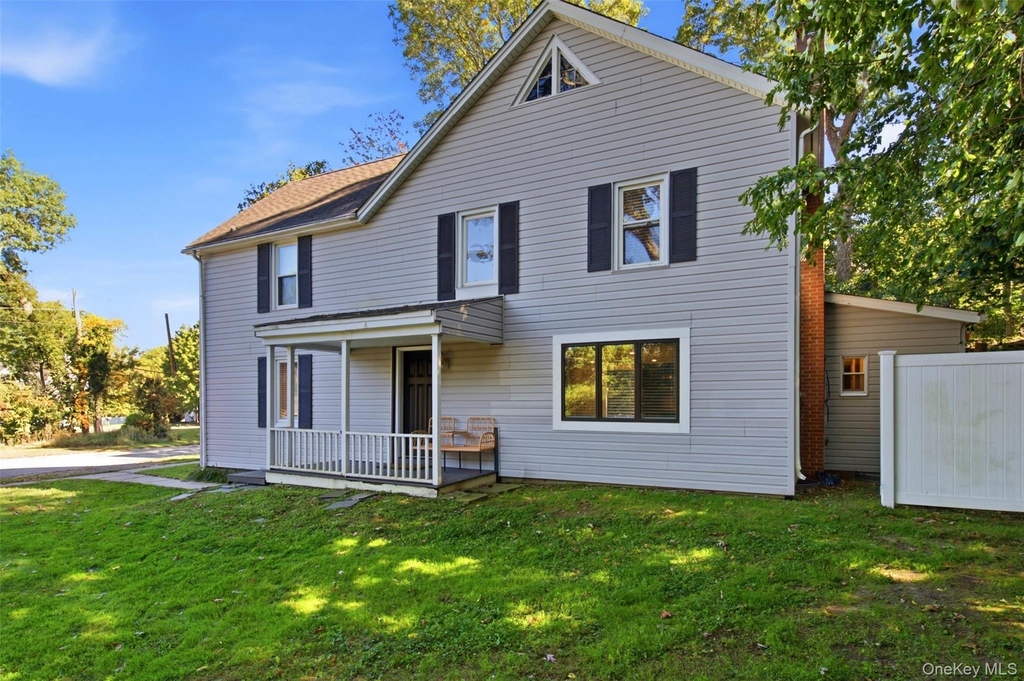 24 Flagpole Lane - Photo 1