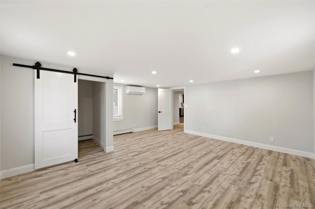 24 Flagpole Lane - Photo 8