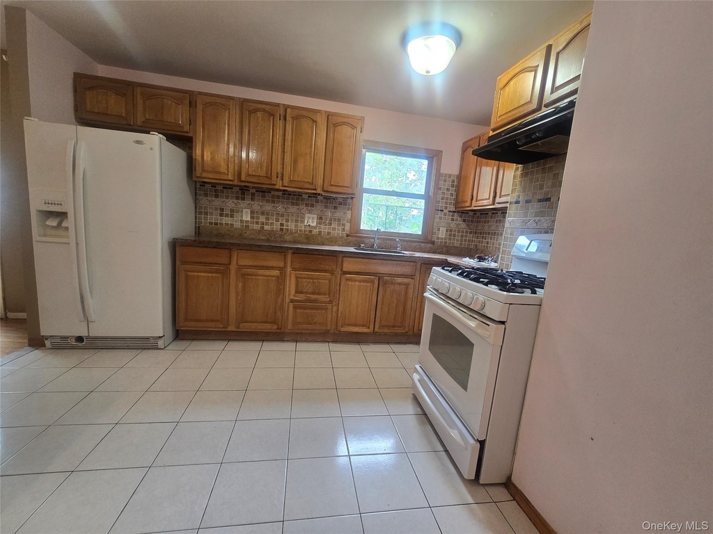 882 Stockton Road - Photo 1
