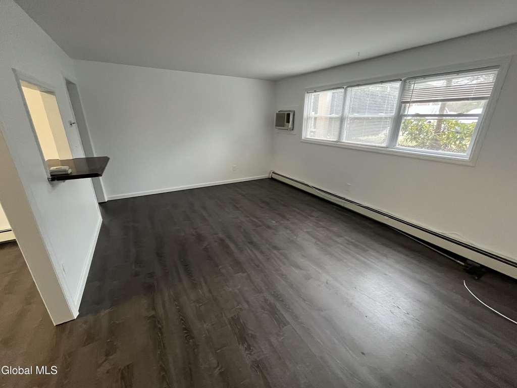 11-21 Ashdown Road - Photo 6