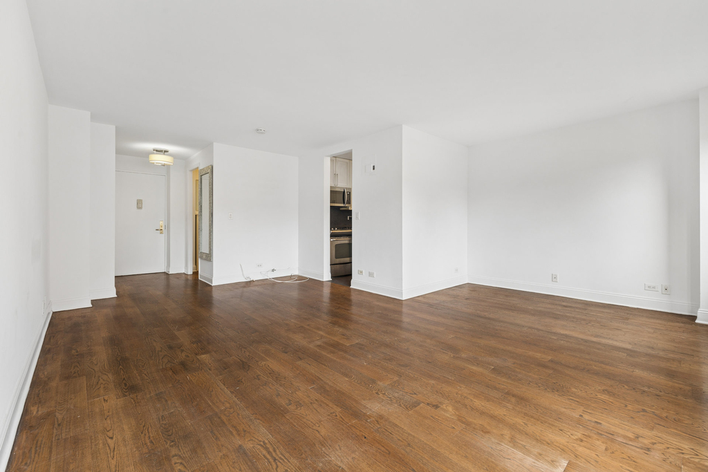 200 E 27th Street - Photo 1