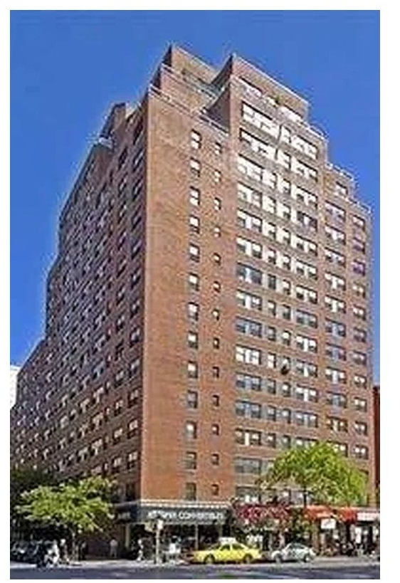 200 E 27th Street - Photo 10