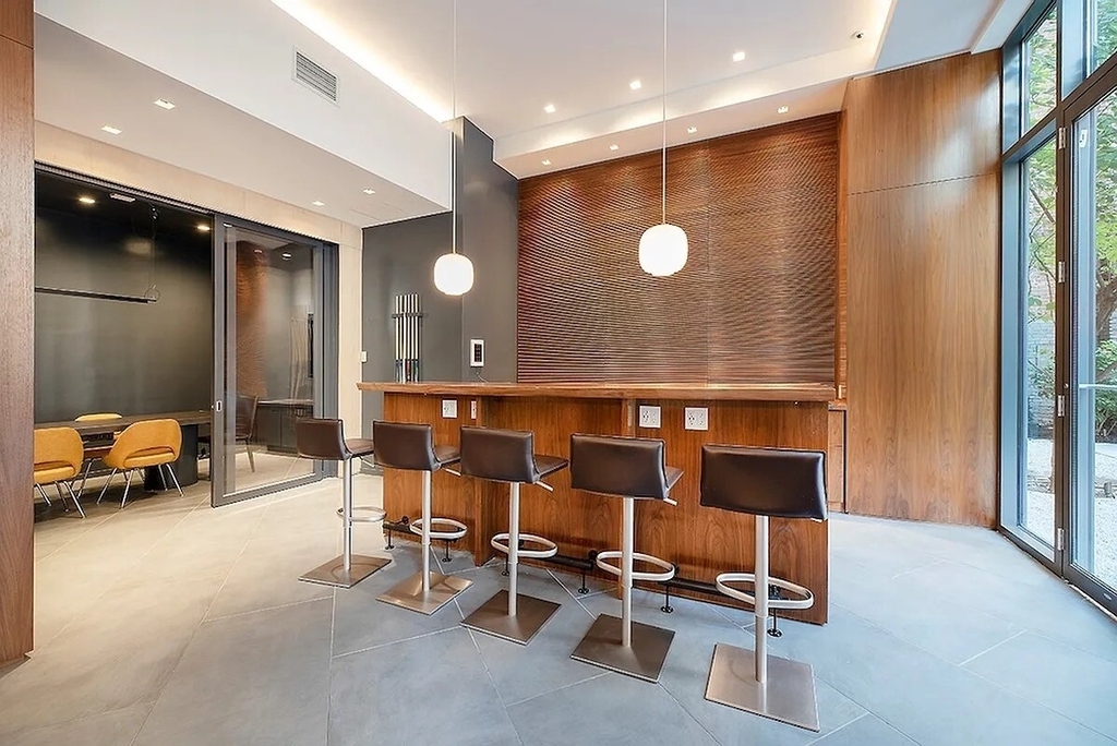 250 East Houston Street - Photo 14