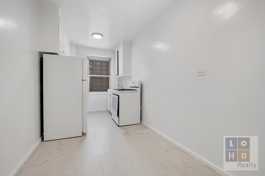 575 Grand Street - Photo 4