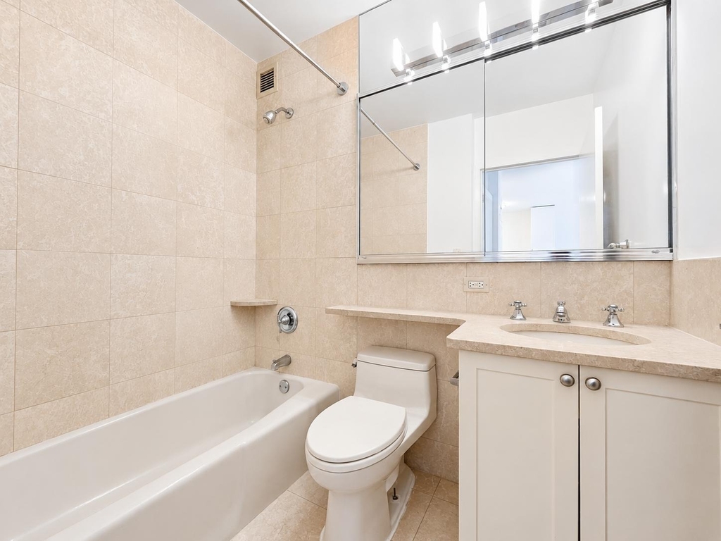 1735 York Avenue - Photo 6