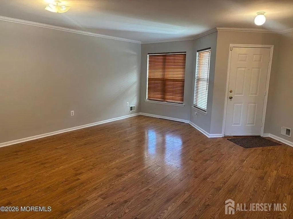 131 Murray Drive - Photo 2
