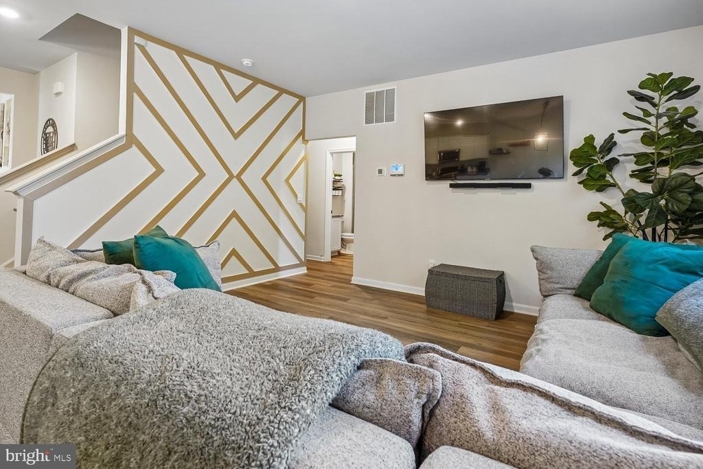 146 Pinewood Road - Photo 12