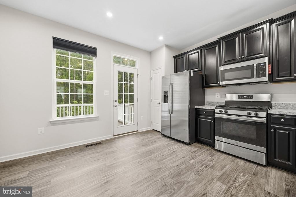 622 Streamview Drive - Photo 11
