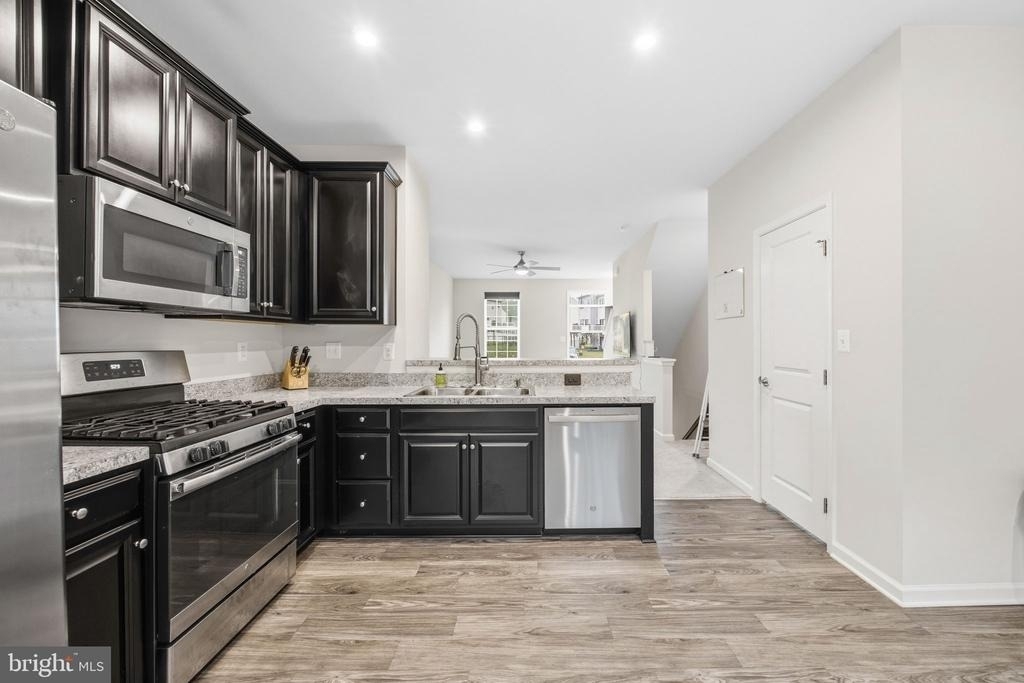 622 Streamview Drive - Photo 8