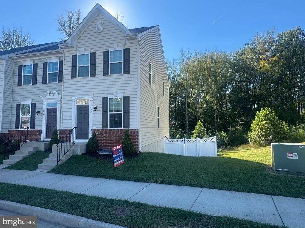 622 Streamview Drive - Photo 1