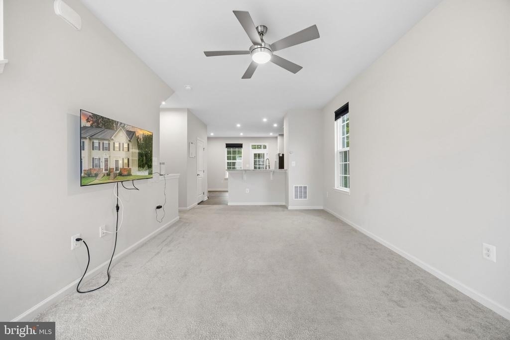622 Streamview Drive - Photo 3
