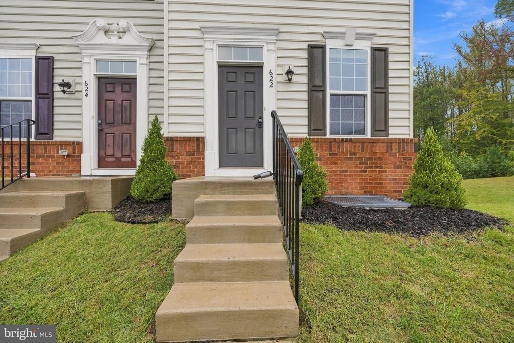 622 Streamview Drive - Photo 1