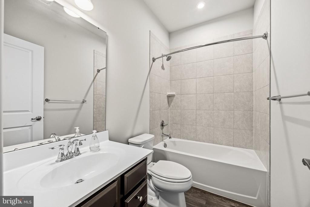 622 Streamview Drive - Photo 20