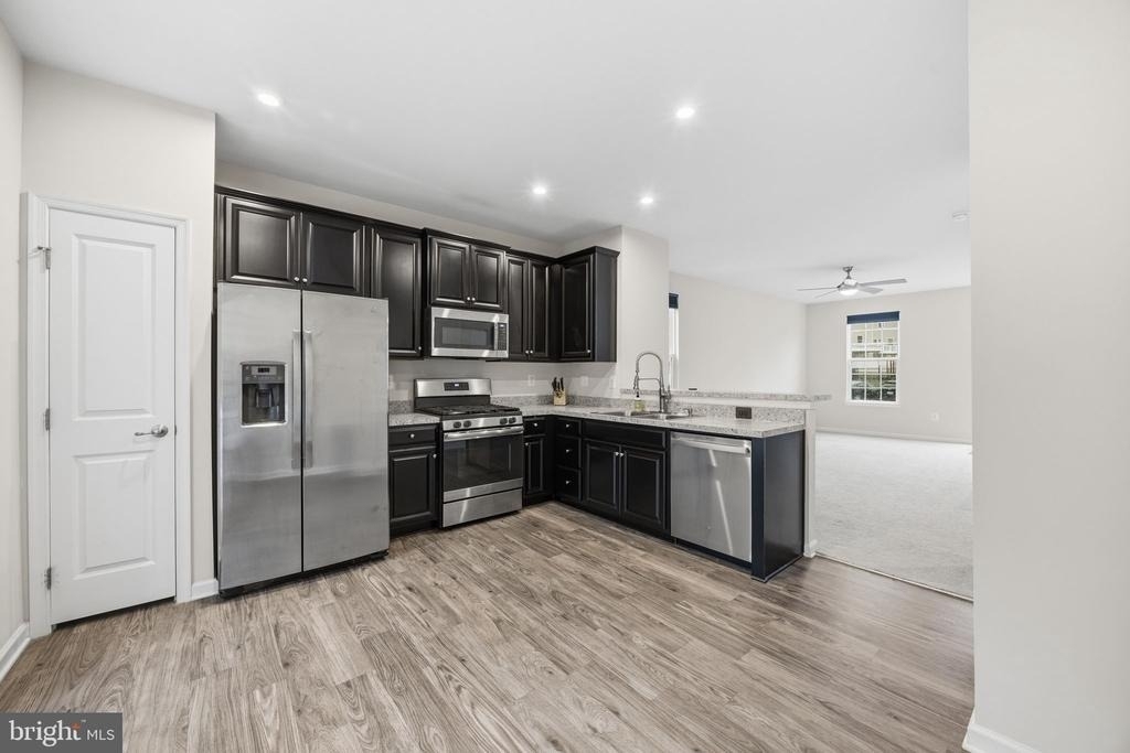 622 Streamview Drive - Photo 7